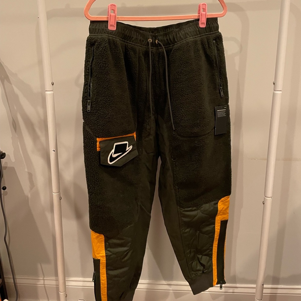 Nike Sweat swoosha Pants 
winter